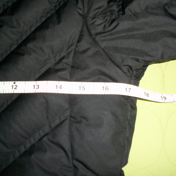 Patagonia Women's Black Down Puffer Coat with Hood - Picture 13 of 16